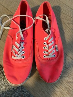 Vans Coral Canvas Low-Top Sneakers for Women